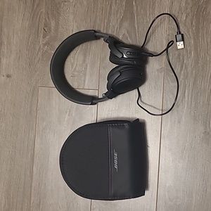 Bose Wireless Bluetooth Headphones